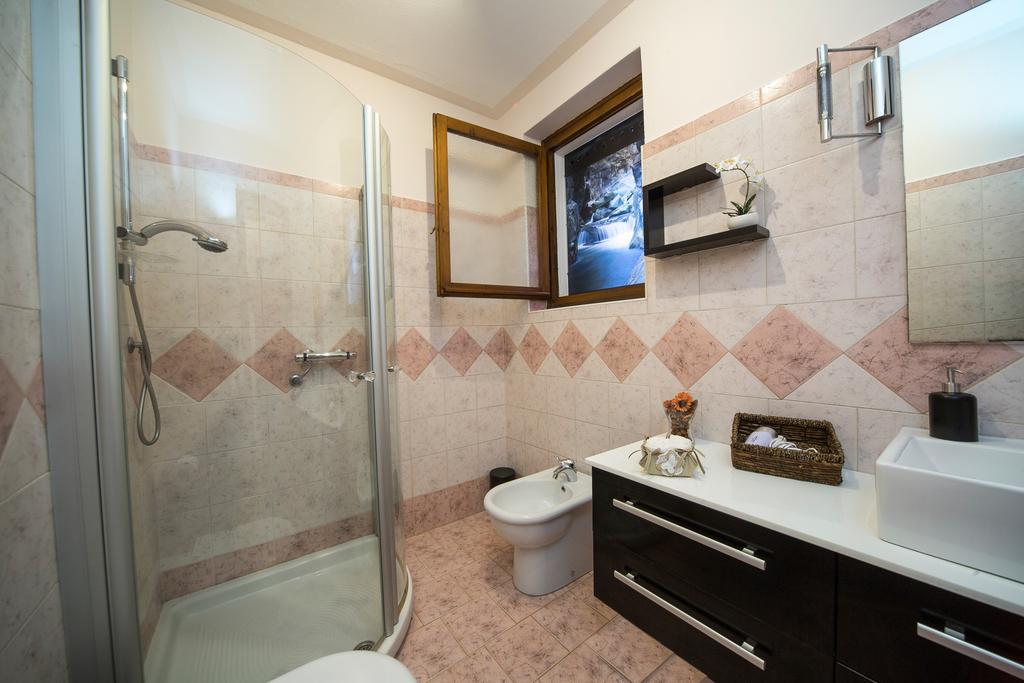 Casa Vacanze La Nautica Baveno Exteriör bild